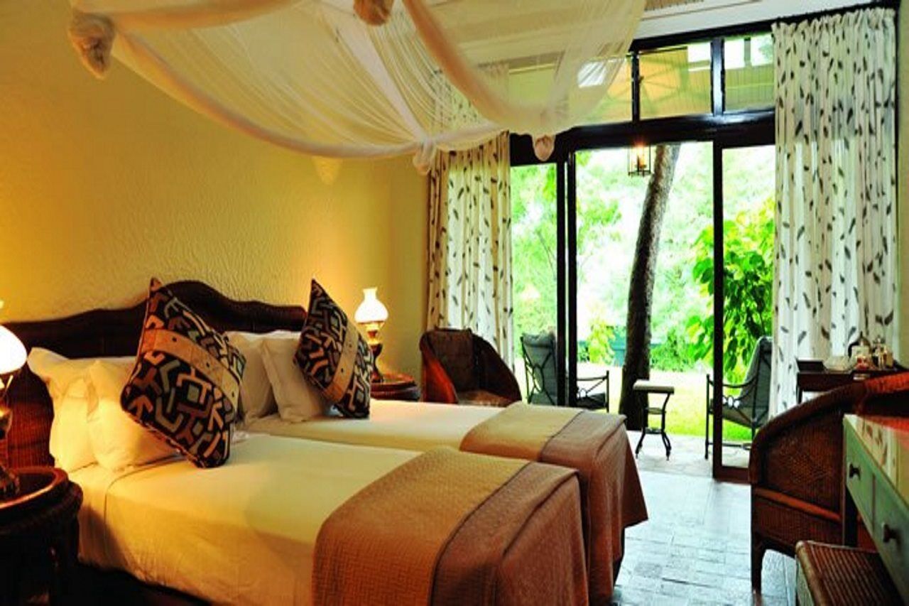 Bumi Hills Safari Lodge Extérieur photo